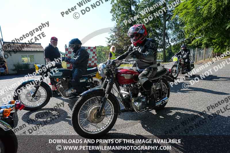 cadwell park;cadwell park photographs;cadwell trackday photographs;enduro digital images;event digital images;eventdigitalimages;peter wileman photography;racing digital images;trackday digital images;trackday photos